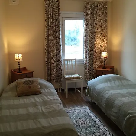 Box Bed & Breakfast