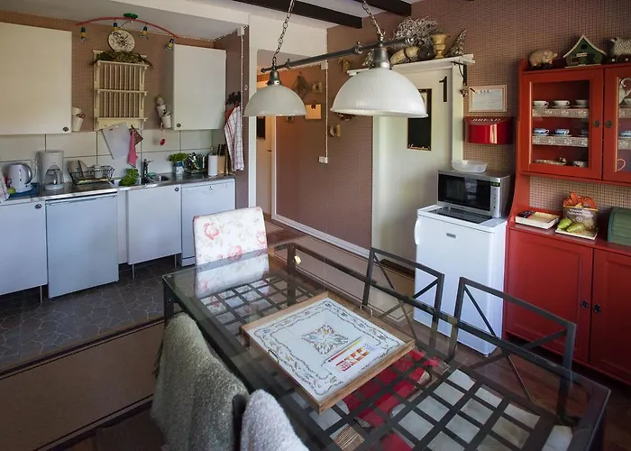 Box Bed & Breakfast Hotel Box